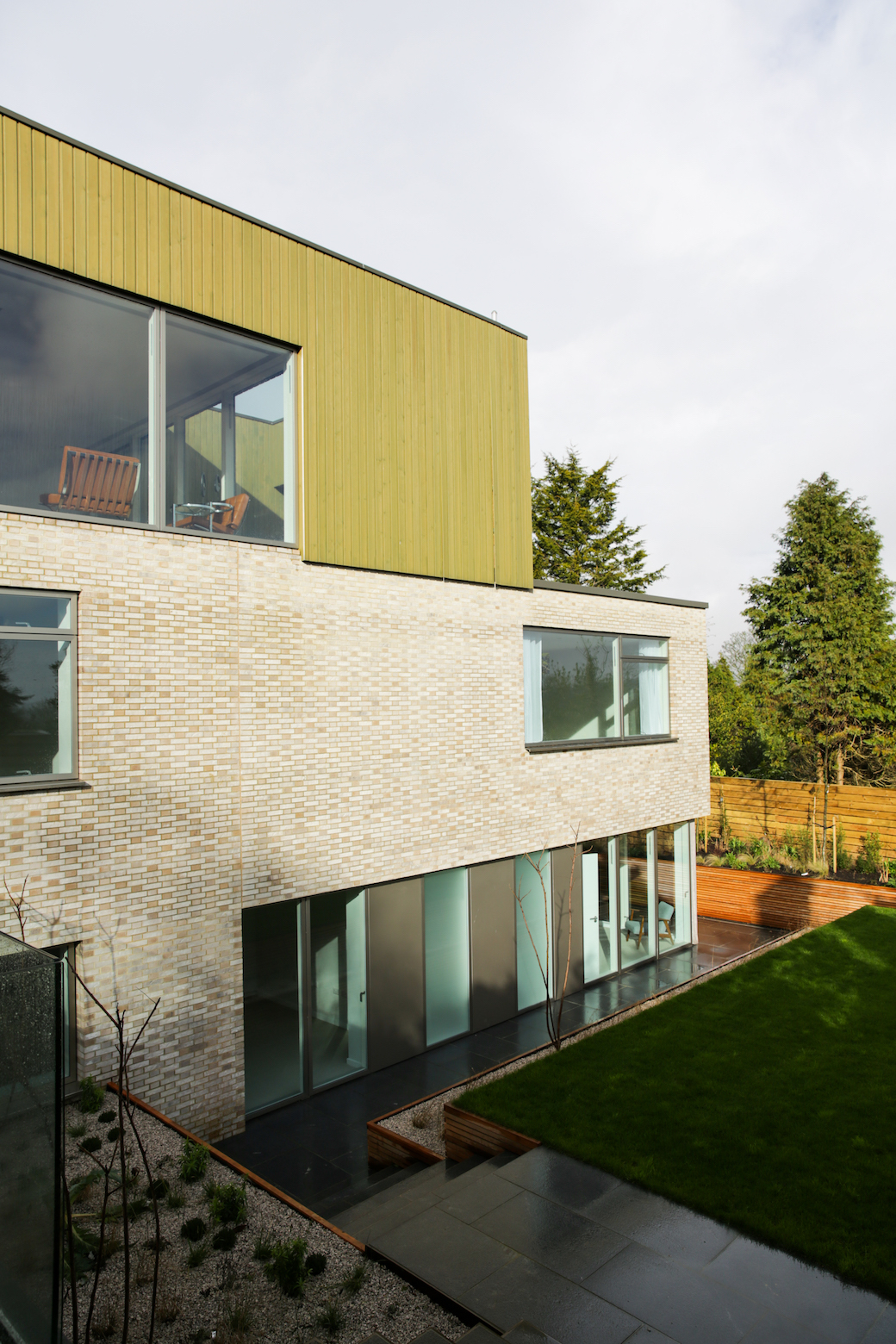 Withdean Road in Brighton, designed by John Pardey Architects, marketed by Aucoot; photography by Aucoot.
